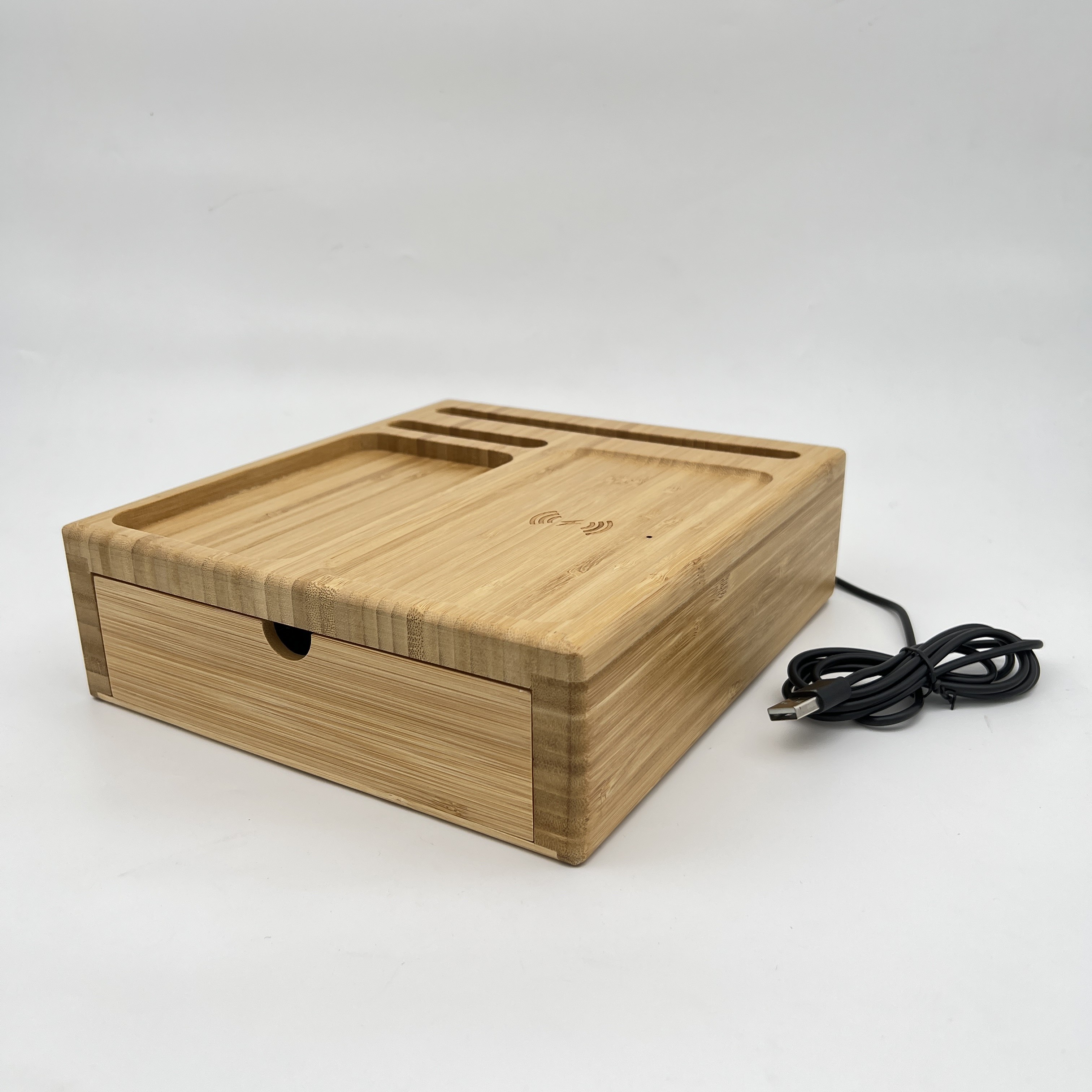 Chargeur sans fil en bois de bambou 10W avec organisateur de bureau pour chambre à coucher 