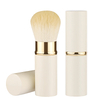 Les cosmétiques portables outils la brosse de fond de teint synthétique rétractable