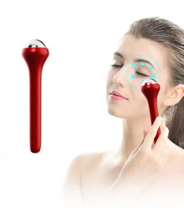 Rouleau de massage facial avec applicateur de crème pour les yeux en métal 